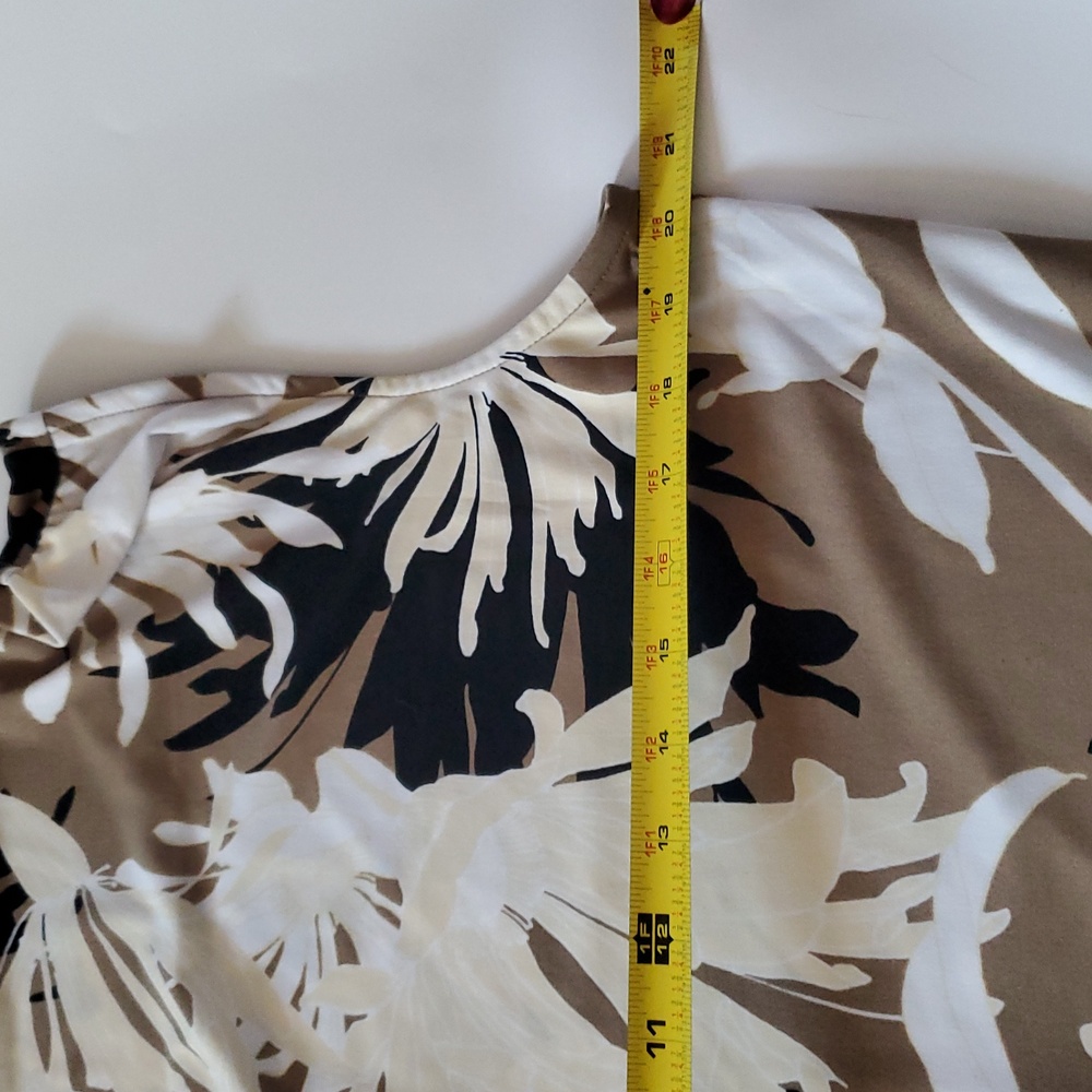 Skye's The Limit Floral Sleeveless Maxi Dress in Brown and White. Large. - Picture 8 of 13